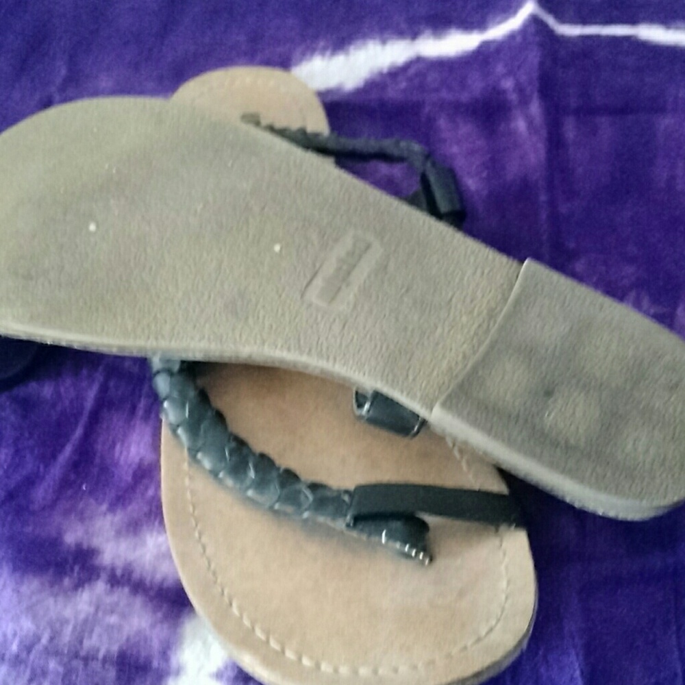 Shoes - Picture 2 of 2